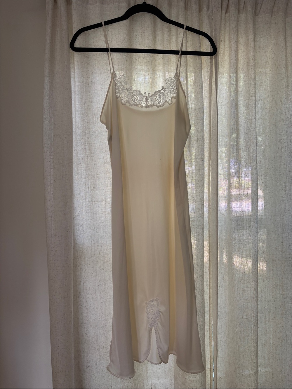 Papillon Blanc Cream Lace-Trim Slip
